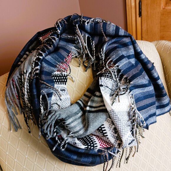 Winter Greys 3 Scarf set warm cozy soft NEW - Picture 2 of 6